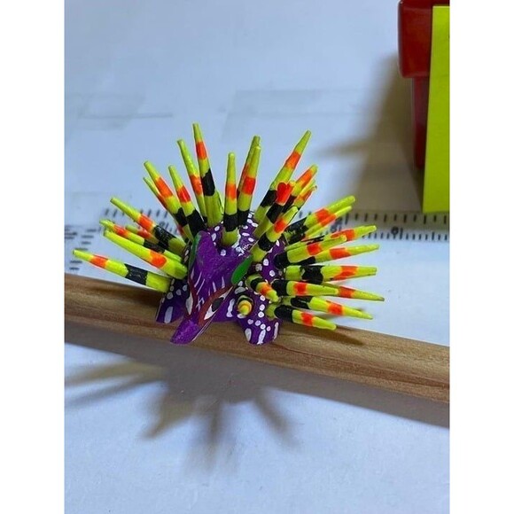 Porcupine Mexican Mini Oaxacan Alebrije Wood Hand Panited Little Pueblo - Picture 11 of 12